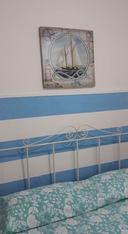 Villino Celeste Fronte Spiaggia Torre Lapillo Bagian luar foto